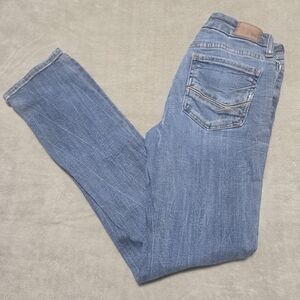 BKE Stella Jeans Women's Size 28×32 Slim Fit Low-rise Straight Leg Cowgirl